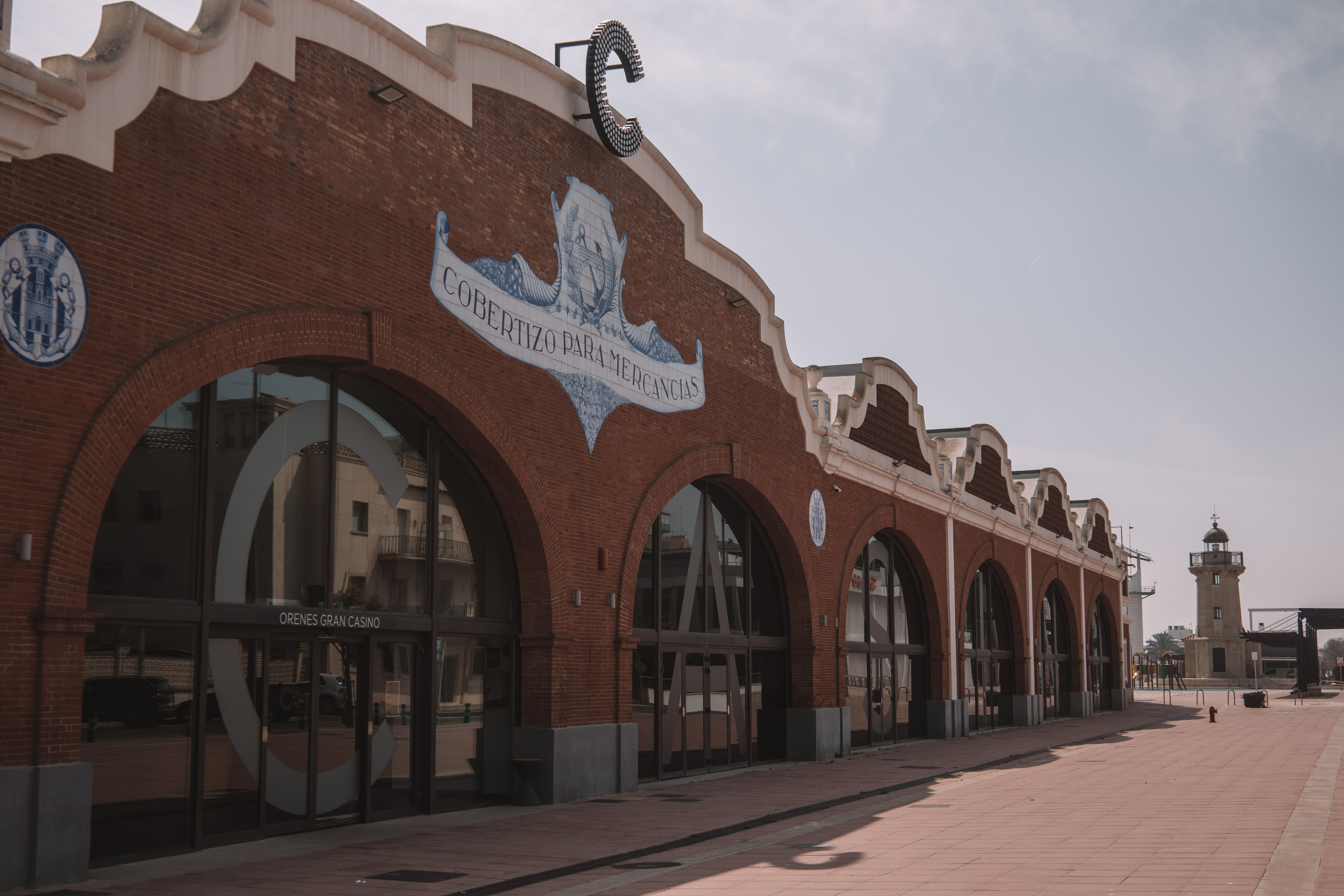 Antiguo cobertizo del puerto del Grao de Castellón