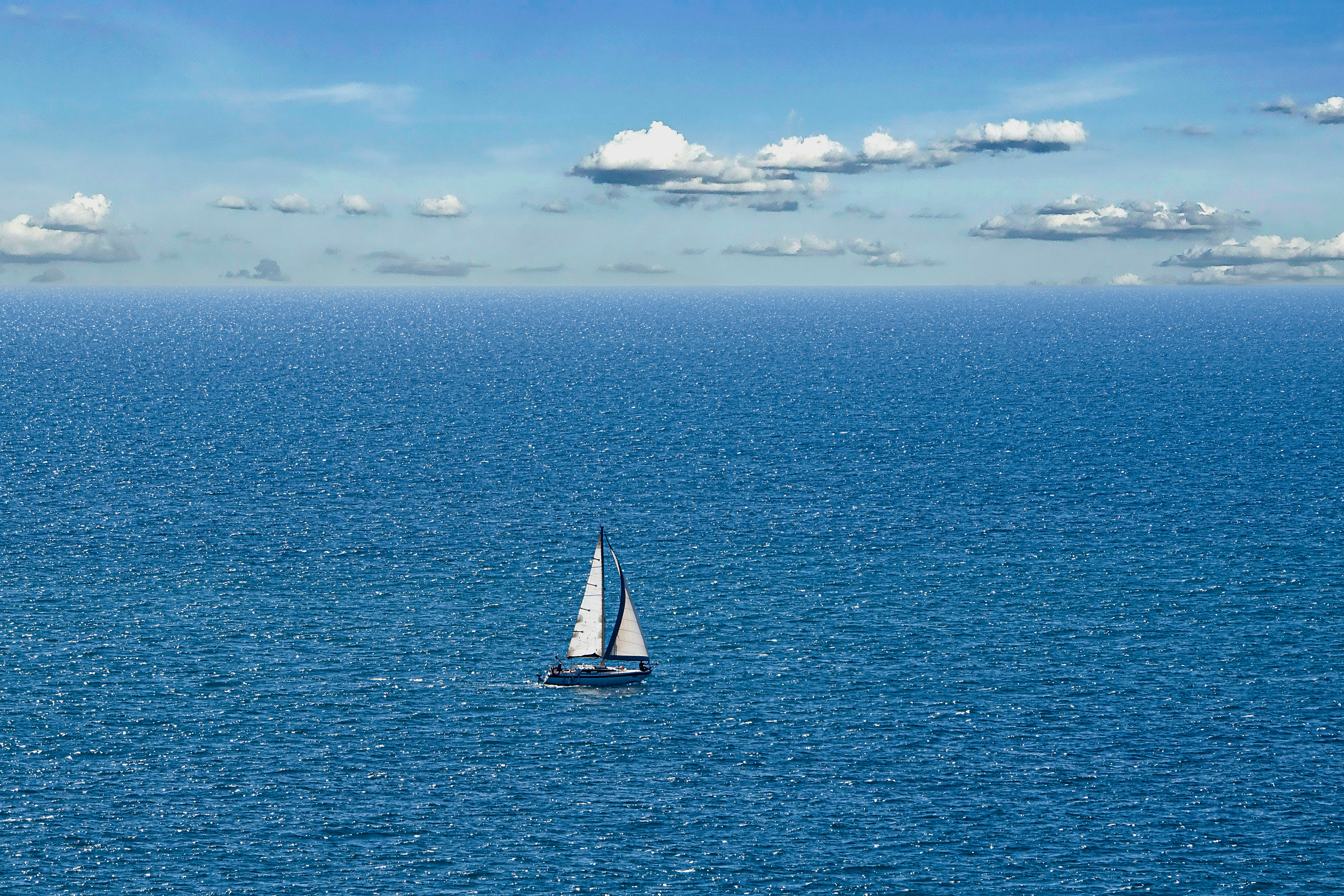 Velero en mar abierto, Costa Daurada