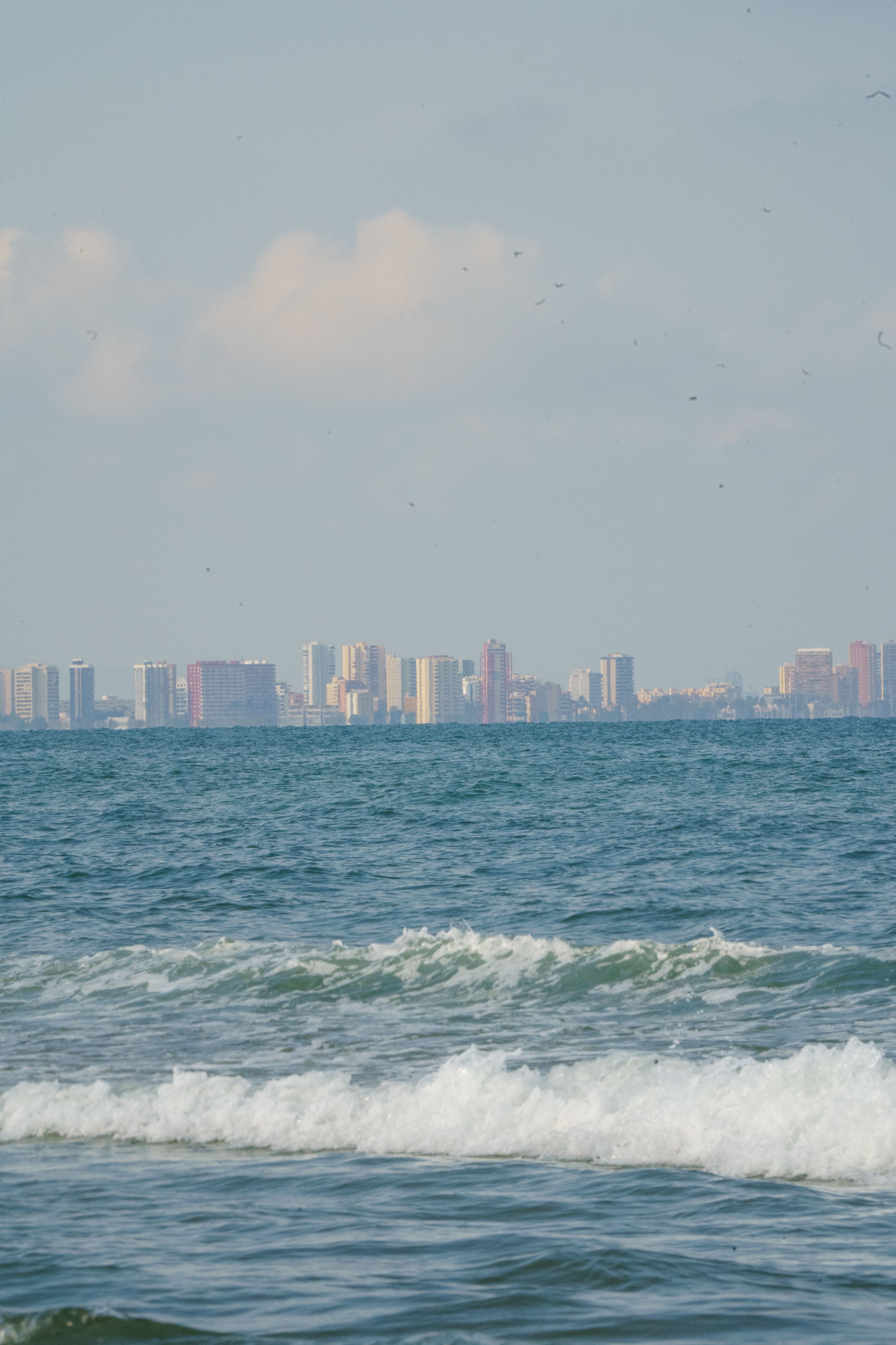 Playa junto al mar en la Costa de Valencia