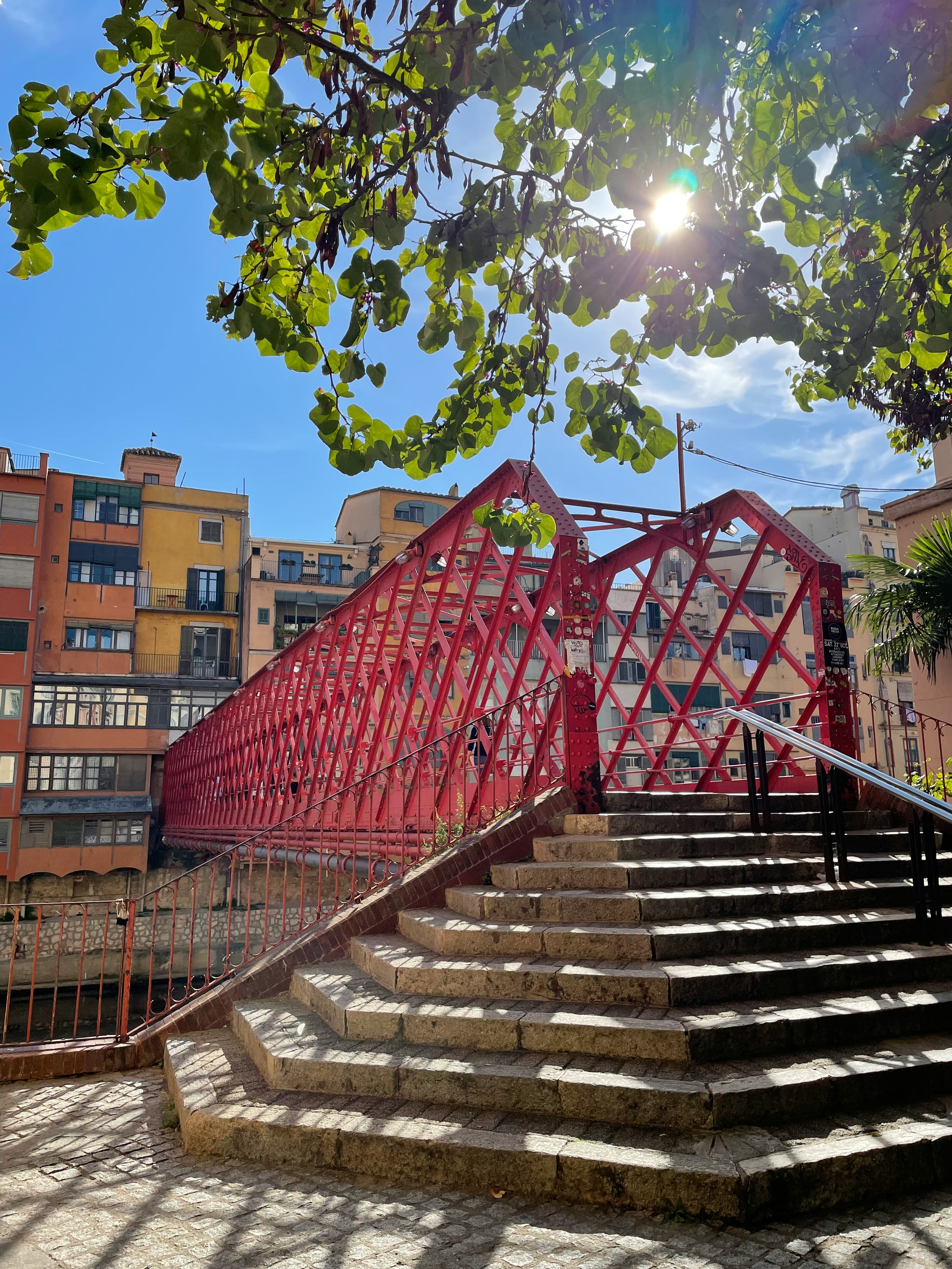 Puente rojo de las Peixateries Velles, Girona